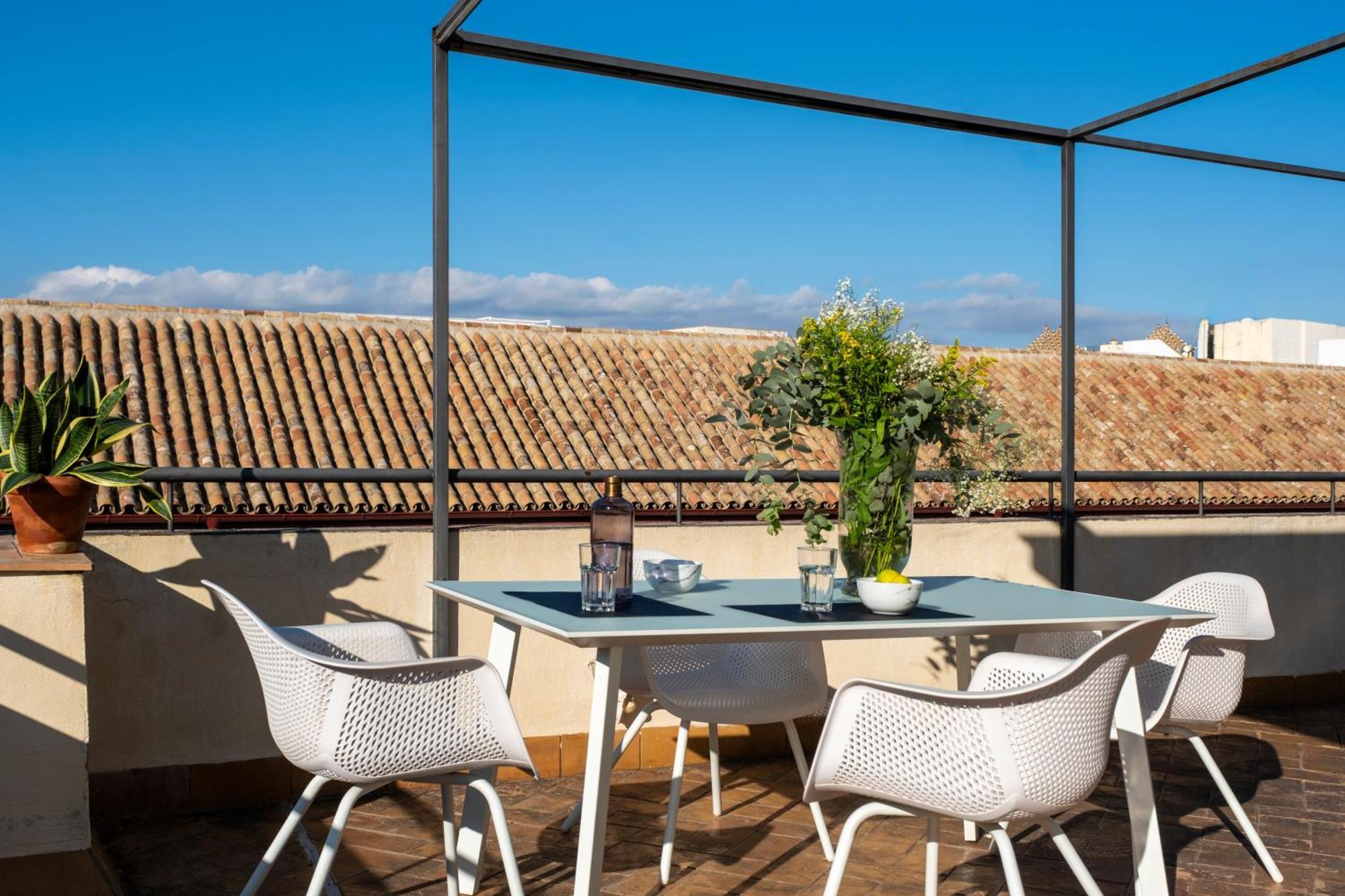 Misterhost Conde De Torrejon Apartman Sevilla Kültér fotó